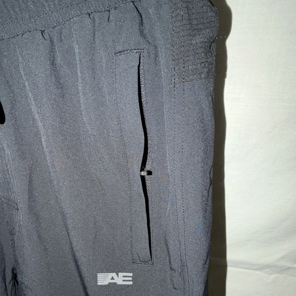 AE 24/7 Training Jogger Short Men's Small Black Drawstring Elastic Waist Pockets